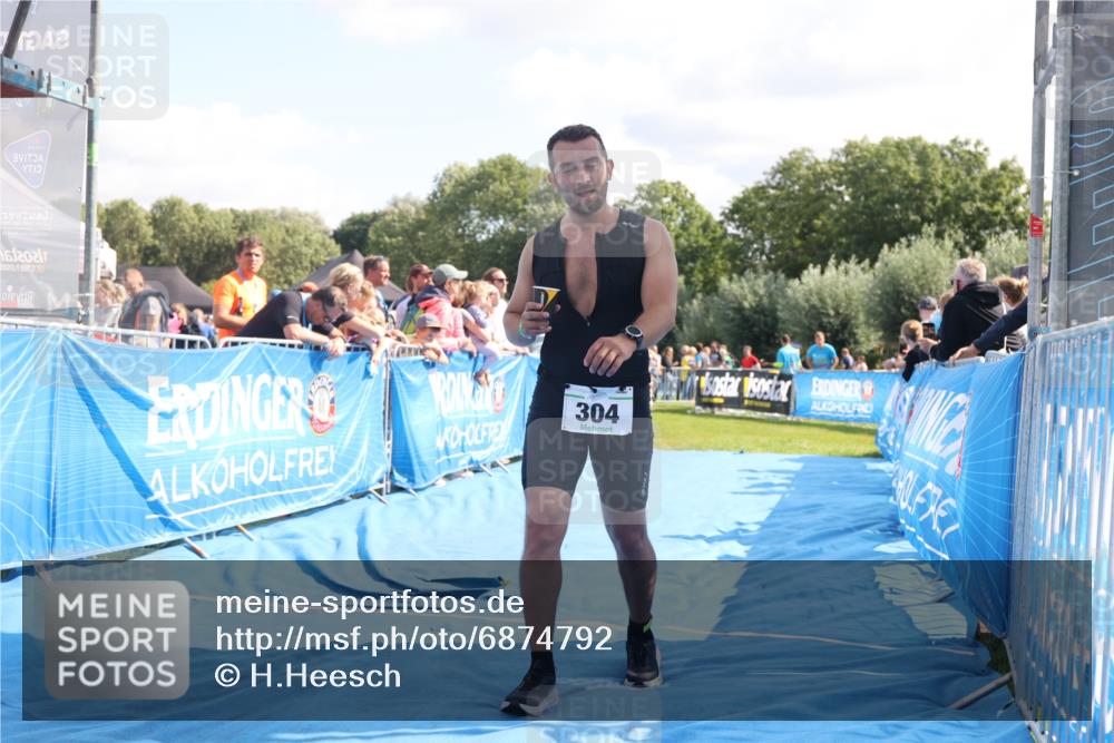 25.08.2024 - Elbe Triathlon Hamburg H.Heesch http://msf.ph/oto/6874792 25.08.2024 11:39:33 Ziel 304, 497, 507, 707 meine-sportfotos.de