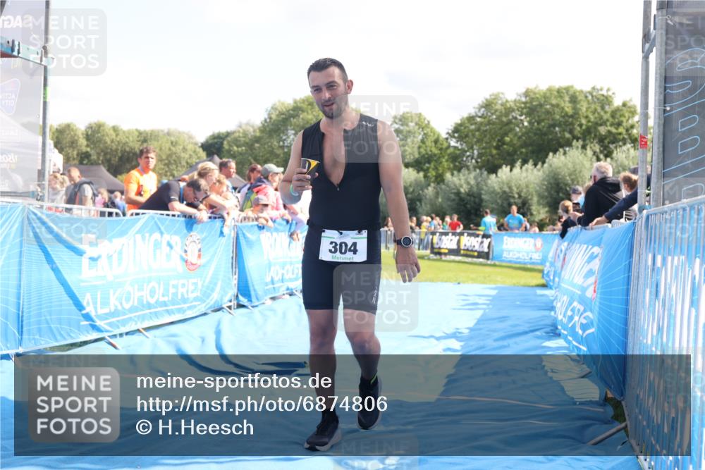 25.08.2024 - Elbe Triathlon Hamburg H.Heesch http://msf.ph/oto/6874806 25.08.2024 11:39:33 Ziel 304, 497, 507, 707 meine-sportfotos.de