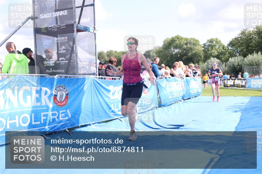25.08.2024 - Elbe Triathlon Hamburg H.Heesch http://msf.ph/oto/6874811 25.08.2024 12:01:41 Ziel 1510, 1563, 1628 meine-sportfotos.de