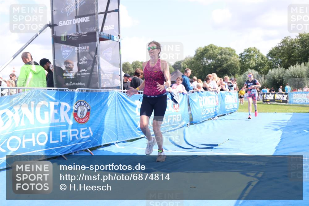 25.08.2024 - Elbe Triathlon Hamburg H.Heesch http://msf.ph/oto/6874814 25.08.2024 12:01:41 Ziel 1510, 1563, 1628 meine-sportfotos.de