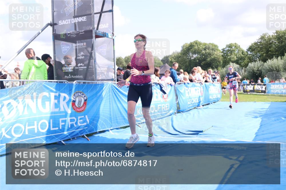 25.08.2024 - Elbe Triathlon Hamburg H.Heesch http://msf.ph/oto/6874817 25.08.2024 12:01:41 Ziel 1510, 1563, 1628 meine-sportfotos.de