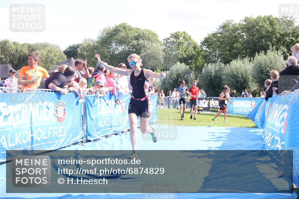 25.08.2024 - Elbe Triathlon Hamburg H.Heesch http://msf.ph/oto/6874829 25.08.2024 11:39:38 Ziel 304, 497, 507, 707, 781, 1411 meine-sportfotos.de