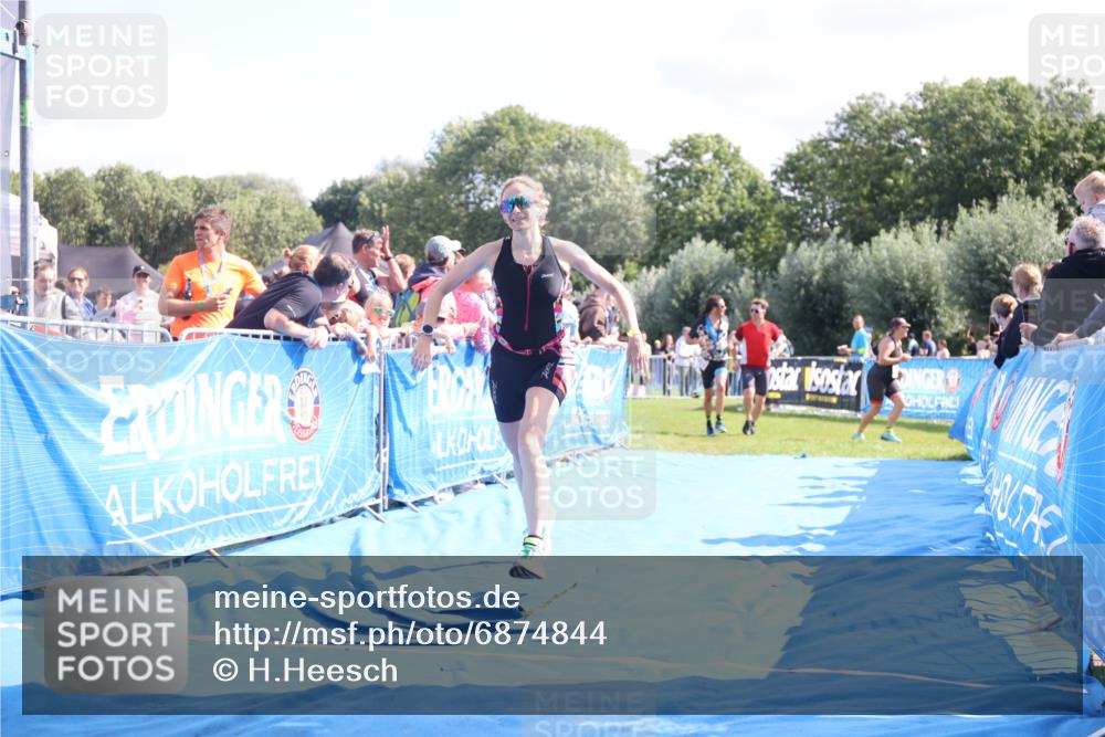 25.08.2024 - Elbe Triathlon Hamburg H.Heesch http://msf.ph/oto/6874844 25.08.2024 11:39:38 Ziel 304, 497, 507, 707, 781, 1411 meine-sportfotos.de