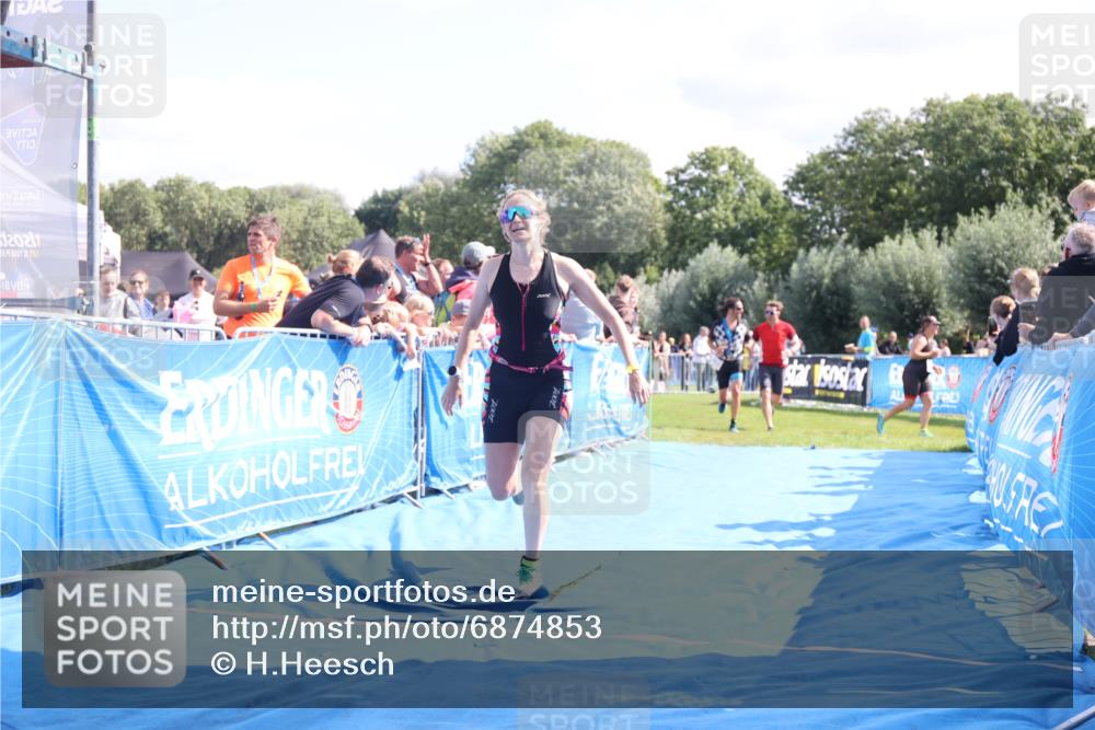 25.08.2024 - Elbe Triathlon Hamburg H.Heesch http://msf.ph/oto/6874853 25.08.2024 11:39:38 Ziel 304, 497, 507, 707, 781, 1411 meine-sportfotos.de