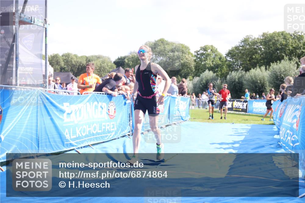 25.08.2024 - Elbe Triathlon Hamburg H.Heesch http://msf.ph/oto/6874864 25.08.2024 11:39:38 Ziel 304, 497, 507, 707, 781, 1411 meine-sportfotos.de