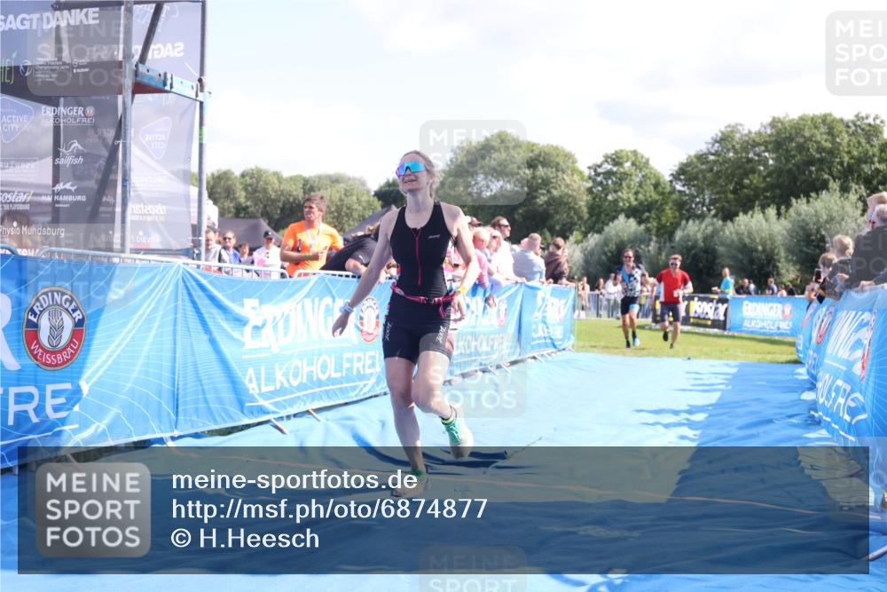 25.08.2024 - Elbe Triathlon Hamburg H.Heesch http://msf.ph/oto/6874877 25.08.2024 11:39:39 Ziel 304, 507, 707, 781, 1411 meine-sportfotos.de