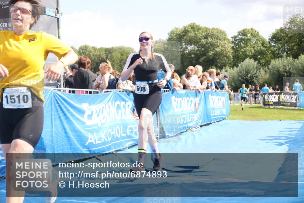 25.08.2024 - Elbe Triathlon Hamburg H.Heesch http://msf.ph/oto/6874893 25.08.2024 12:01:50 Ziel 508, 1510, 1571, 1628 meine-sportfotos.de