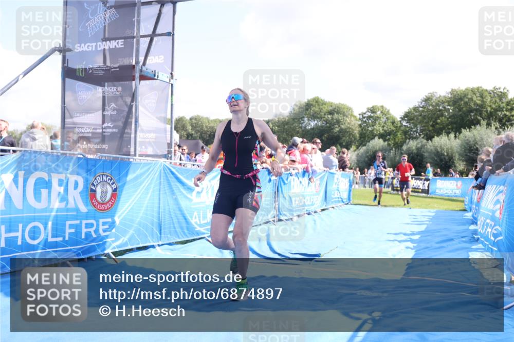 25.08.2024 - Elbe Triathlon Hamburg H.Heesch http://msf.ph/oto/6874897 25.08.2024 11:39:39 Ziel 304, 507, 707, 781, 1411 meine-sportfotos.de