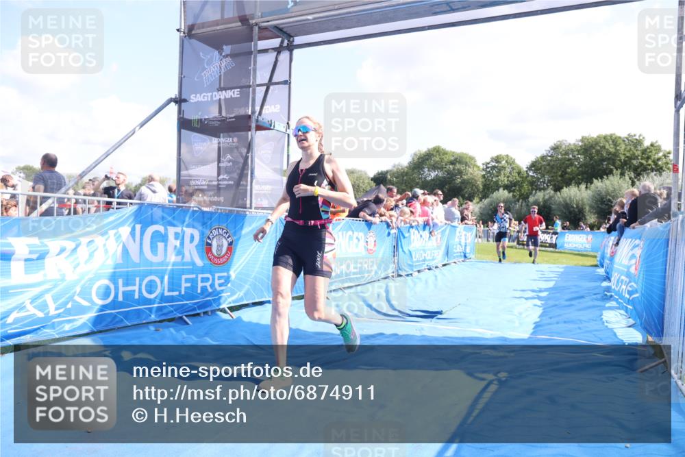 25.08.2024 - Elbe Triathlon Hamburg H.Heesch http://msf.ph/oto/6874911 25.08.2024 11:39:39 Ziel 304, 507, 707, 781, 1411 meine-sportfotos.de