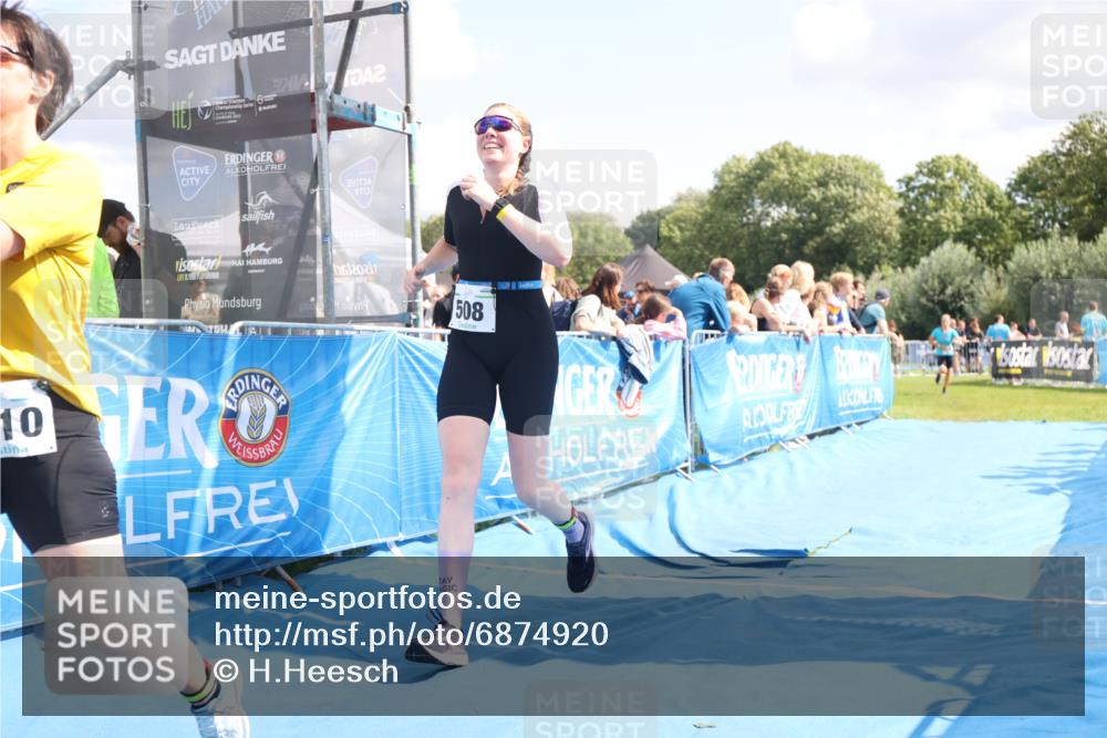 25.08.2024 - Elbe Triathlon Hamburg H.Heesch http://msf.ph/oto/6874920 25.08.2024 12:01:50 Ziel 508, 1510, 1571, 1628 meine-sportfotos.de