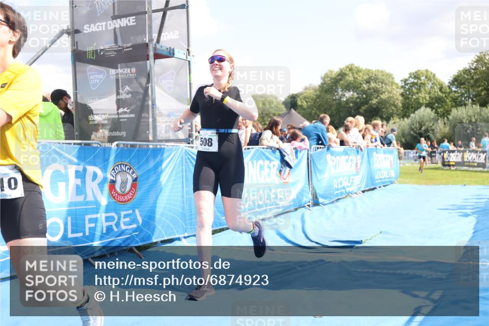 25.08.2024 - Elbe Triathlon Hamburg H.Heesch http://msf.ph/oto/6874923 25.08.2024 12:01:50 Ziel 508, 1510, 1571, 1628 meine-sportfotos.de