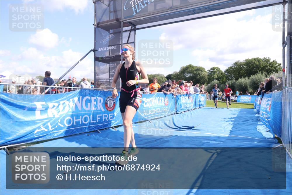 25.08.2024 - Elbe Triathlon Hamburg H.Heesch http://msf.ph/oto/6874924 25.08.2024 11:39:39 Ziel 304, 507, 707, 781, 1411 meine-sportfotos.de
