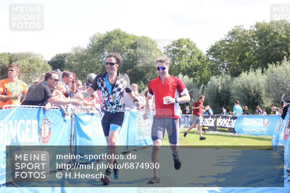 25.08.2024 - Elbe Triathlon Hamburg H.Heesch http://msf.ph/oto/6874930 25.08.2024 11:39:41 Ziel 507, 781, 1411 meine-sportfotos.de
