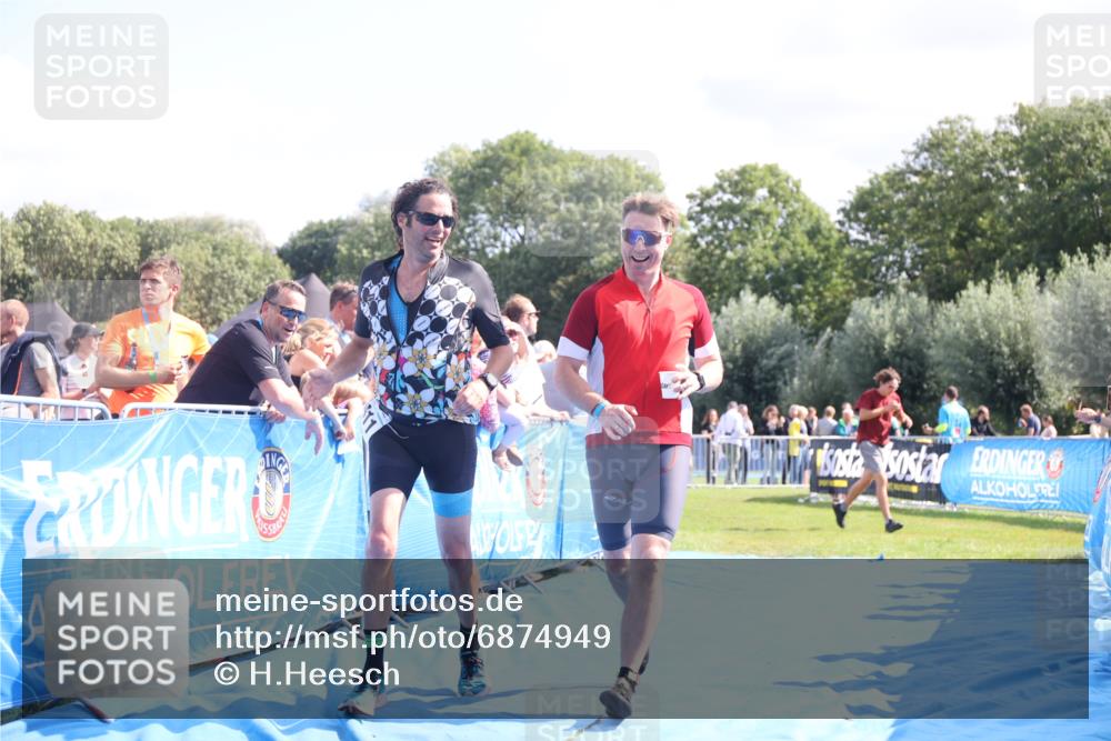25.08.2024 - Elbe Triathlon Hamburg H.Heesch http://msf.ph/oto/6874949 25.08.2024 11:39:42 Ziel 507, 781, 1411 meine-sportfotos.de