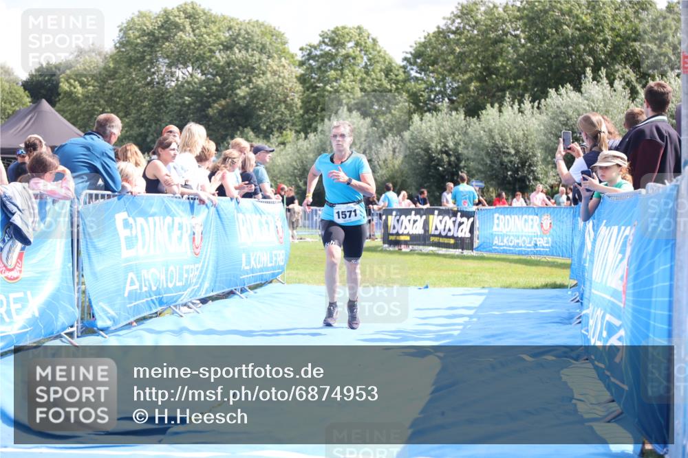 25.08.2024 - Elbe Triathlon Hamburg H.Heesch http://msf.ph/oto/6874953 25.08.2024 12:01:54 Ziel 508, 1510, 1571 meine-sportfotos.de