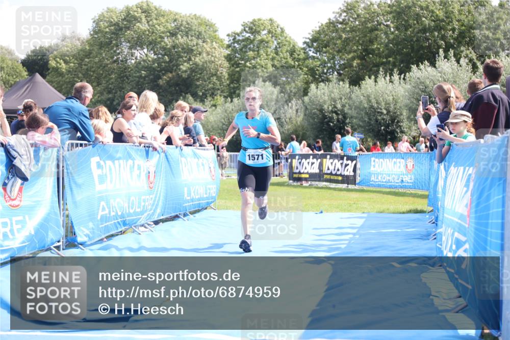 25.08.2024 - Elbe Triathlon Hamburg H.Heesch http://msf.ph/oto/6874959 25.08.2024 12:01:54 Ziel 508, 1510, 1571 meine-sportfotos.de