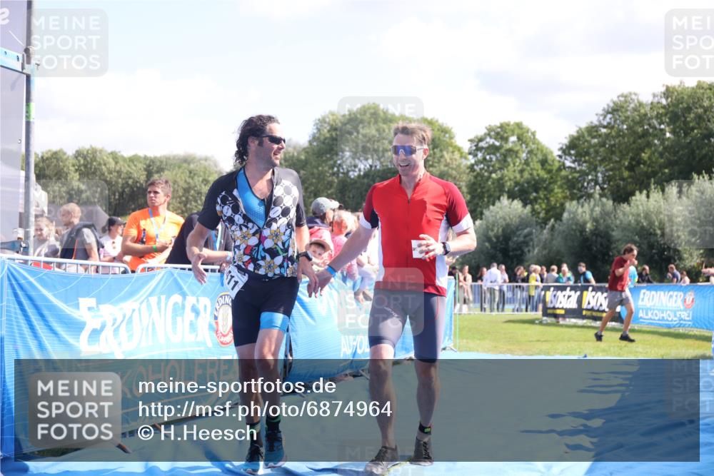 25.08.2024 - Elbe Triathlon Hamburg H.Heesch http://msf.ph/oto/6874964 25.08.2024 11:39:42 Ziel 507, 781, 1411 meine-sportfotos.de