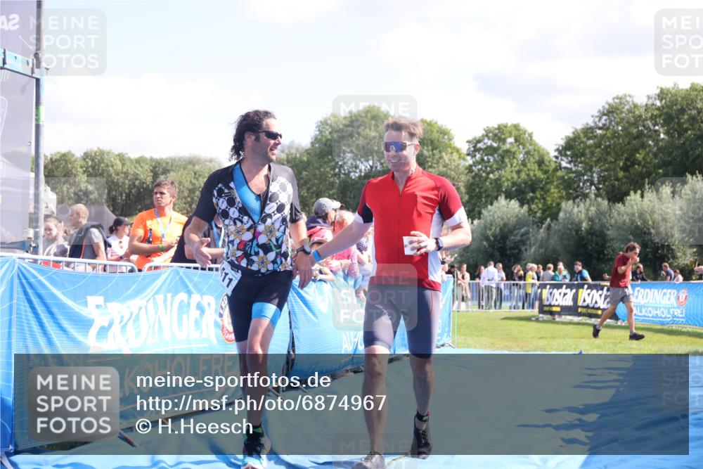 25.08.2024 - Elbe Triathlon Hamburg H.Heesch http://msf.ph/oto/6874967 25.08.2024 11:39:42 Ziel 507, 781, 1411 meine-sportfotos.de