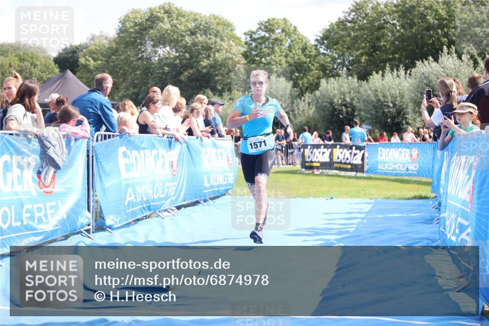 25.08.2024 - Elbe Triathlon Hamburg H.Heesch http://msf.ph/oto/6874978 25.08.2024 12:01:55 Ziel 508, 1510, 1571 meine-sportfotos.de