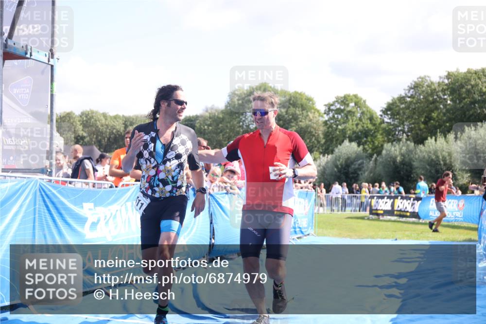 25.08.2024 - Elbe Triathlon Hamburg H.Heesch http://msf.ph/oto/6874979 25.08.2024 11:39:42 Ziel 507, 781, 1411 meine-sportfotos.de