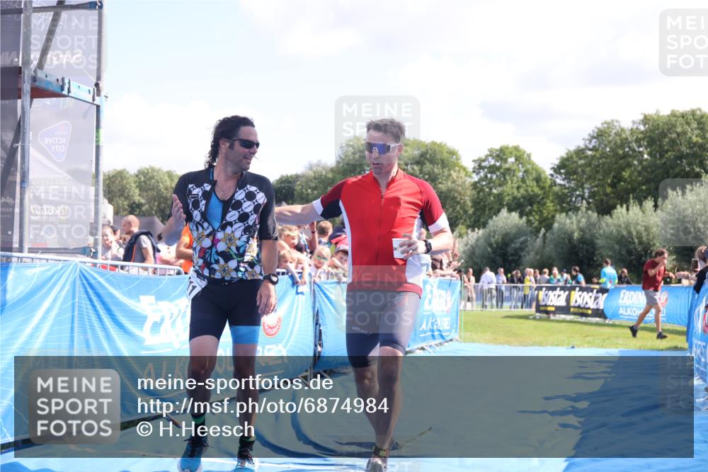 25.08.2024 - Elbe Triathlon Hamburg H.Heesch http://msf.ph/oto/6874984 25.08.2024 11:39:42 Ziel 507, 781, 1411 meine-sportfotos.de