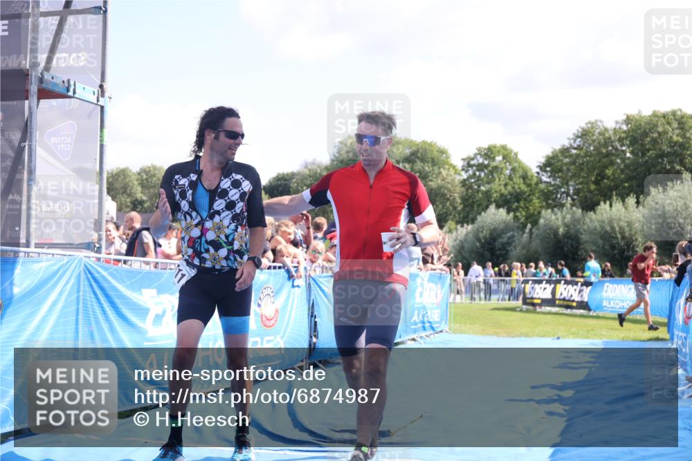 25.08.2024 - Elbe Triathlon Hamburg H.Heesch http://msf.ph/oto/6874987 25.08.2024 11:39:42 Ziel 507, 781, 1411 meine-sportfotos.de
