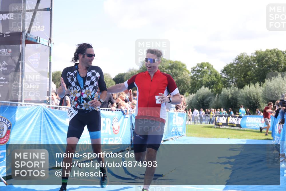 25.08.2024 - Elbe Triathlon Hamburg H.Heesch http://msf.ph/oto/6874993 25.08.2024 11:39:43 Ziel 507, 781, 1411 meine-sportfotos.de