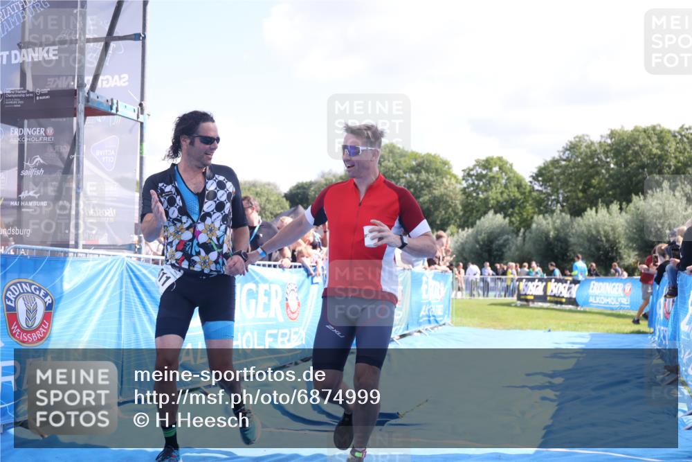 25.08.2024 - Elbe Triathlon Hamburg H.Heesch http://msf.ph/oto/6874999 25.08.2024 11:39:43 Ziel 507, 781, 1411 meine-sportfotos.de