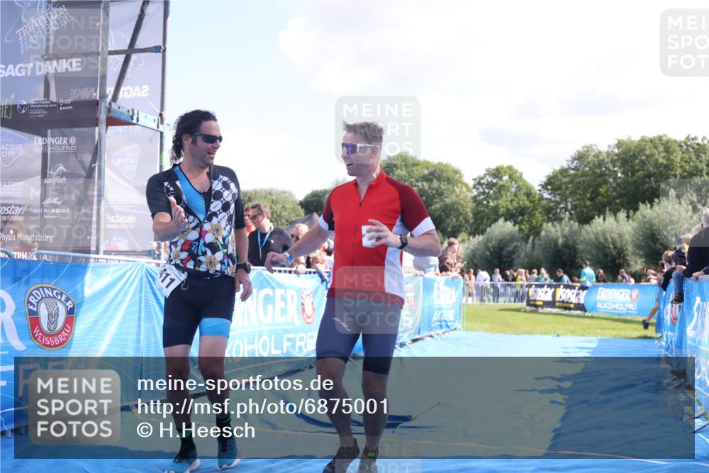 25.08.2024 - Elbe Triathlon Hamburg H.Heesch http://msf.ph/oto/6875001 25.08.2024 11:39:43 Ziel 507, 781, 1411 meine-sportfotos.de