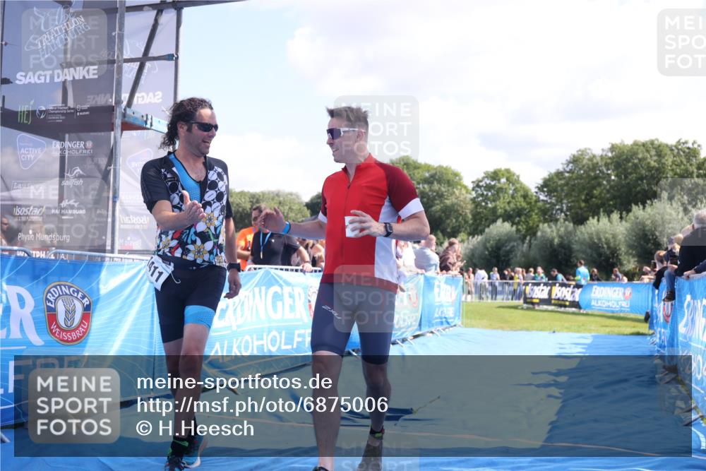 25.08.2024 - Elbe Triathlon Hamburg H.Heesch http://msf.ph/oto/6875006 25.08.2024 11:39:43 Ziel 507, 781, 1411 meine-sportfotos.de