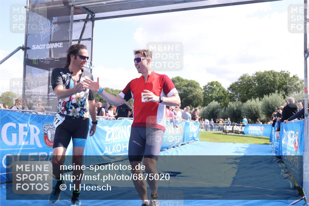 25.08.2024 - Elbe Triathlon Hamburg H.Heesch http://msf.ph/oto/6875020 25.08.2024 11:39:43 Ziel 507, 781, 1411 meine-sportfotos.de
