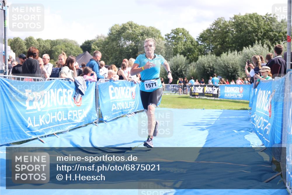 25.08.2024 - Elbe Triathlon Hamburg H.Heesch http://msf.ph/oto/6875021 25.08.2024 12:01:55 Ziel 508, 1510, 1571 meine-sportfotos.de