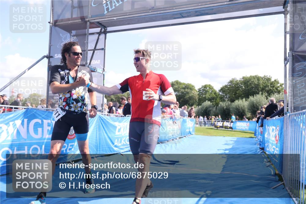 25.08.2024 - Elbe Triathlon Hamburg H.Heesch http://msf.ph/oto/6875029 25.08.2024 11:39:43 Ziel 507, 781, 1411 meine-sportfotos.de