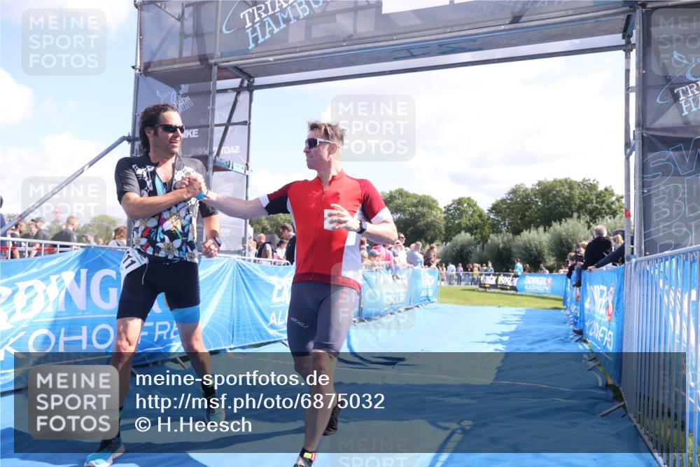 25.08.2024 - Elbe Triathlon Hamburg H.Heesch http://msf.ph/oto/6875032 25.08.2024 11:39:43 Ziel 507, 781, 1411 meine-sportfotos.de