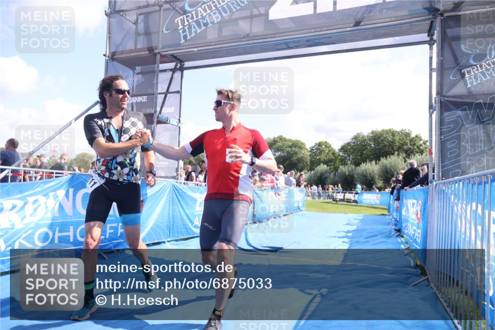 25.08.2024 - Elbe Triathlon Hamburg H.Heesch http://msf.ph/oto/6875033 25.08.2024 11:39:43 Ziel 507, 781, 1411 meine-sportfotos.de