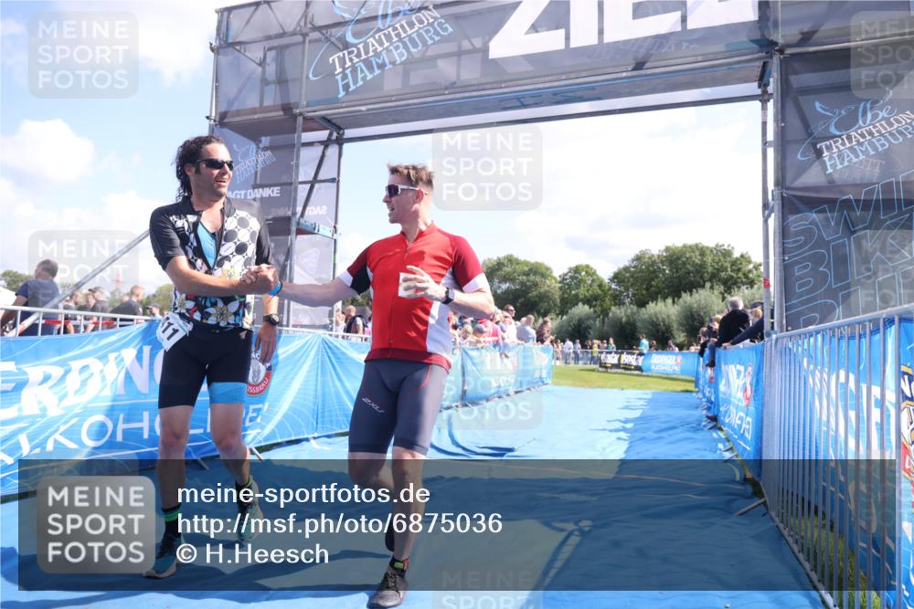 25.08.2024 - Elbe Triathlon Hamburg H.Heesch http://msf.ph/oto/6875036 25.08.2024 11:39:43 Ziel 507, 781, 1411 meine-sportfotos.de