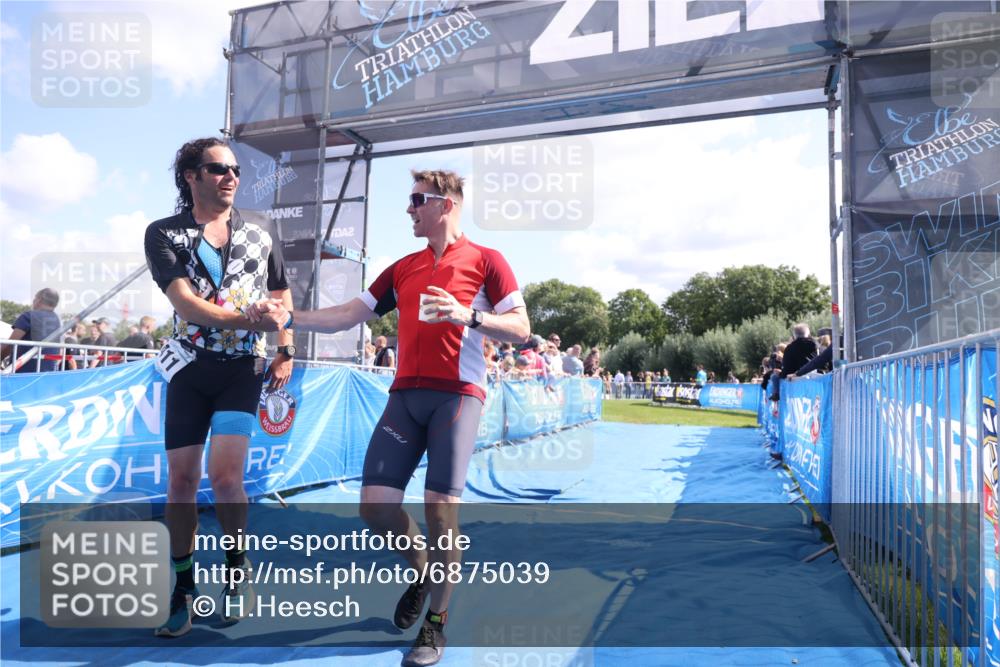 25.08.2024 - Elbe Triathlon Hamburg H.Heesch http://msf.ph/oto/6875039 25.08.2024 11:39:44 Ziel 507, 781, 1411 meine-sportfotos.de