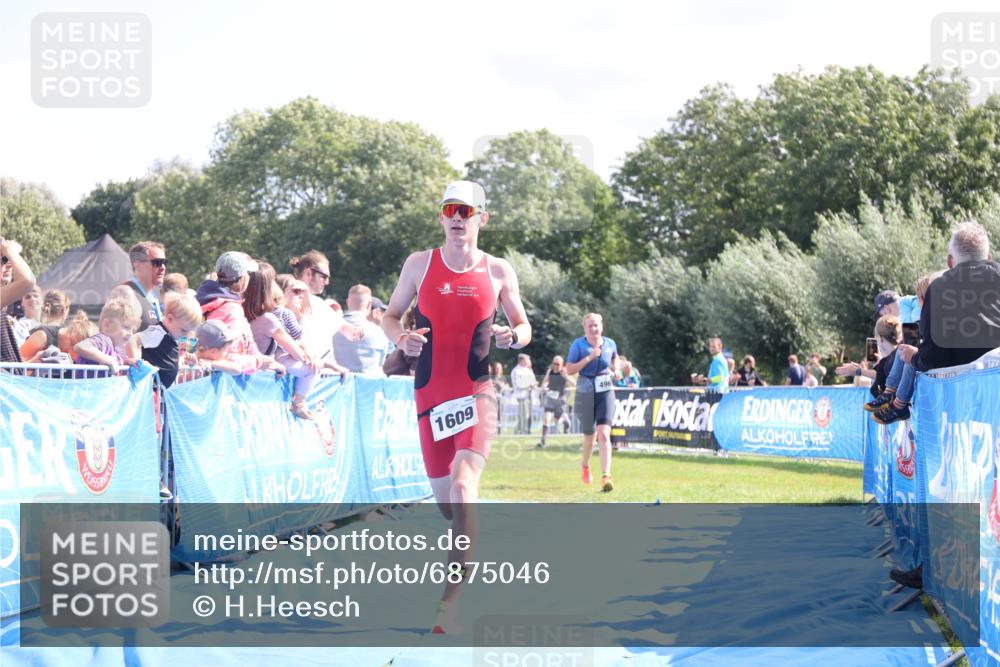 25.08.2024 - Elbe Triathlon Hamburg H.Heesch http://msf.ph/oto/6875046 25.08.2024 11:39:54 Ziel 496, 642, 1609 meine-sportfotos.de