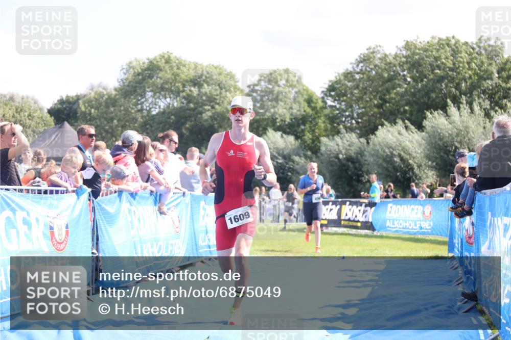 25.08.2024 - Elbe Triathlon Hamburg H.Heesch http://msf.ph/oto/6875049 25.08.2024 11:39:54 Ziel 496, 642, 1609 meine-sportfotos.de