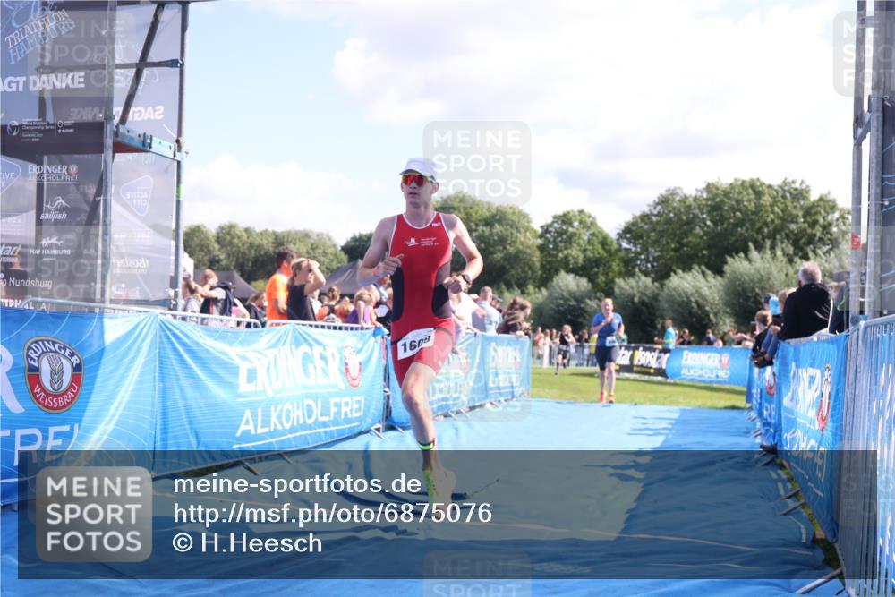 25.08.2024 - Elbe Triathlon Hamburg H.Heesch http://msf.ph/oto/6875076 25.08.2024 11:39:55 Ziel 496, 642, 1609 meine-sportfotos.de