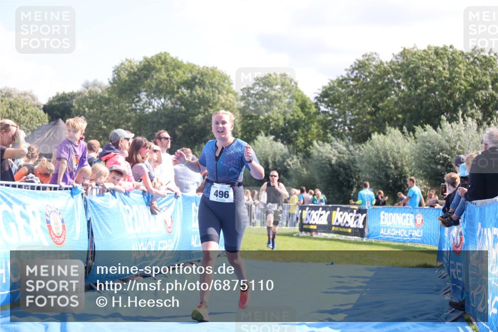25.08.2024 - Elbe Triathlon Hamburg H.Heesch http://msf.ph/oto/6875110 25.08.2024 11:39:57 Ziel 496, 642, 1609 meine-sportfotos.de