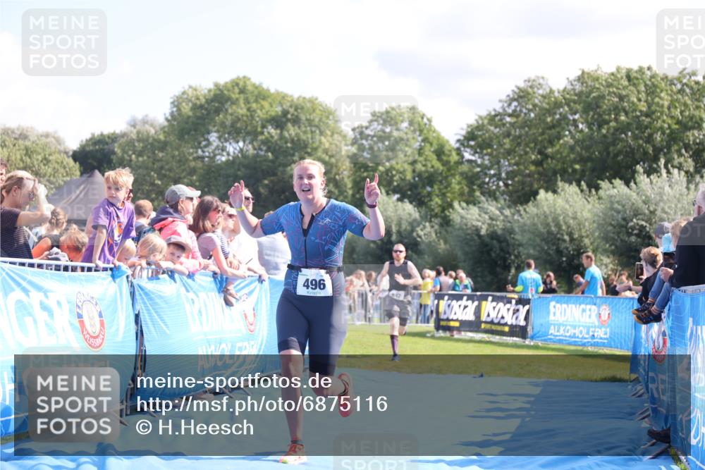 25.08.2024 - Elbe Triathlon Hamburg H.Heesch http://msf.ph/oto/6875116 25.08.2024 11:39:57 Ziel 496, 642, 1609 meine-sportfotos.de