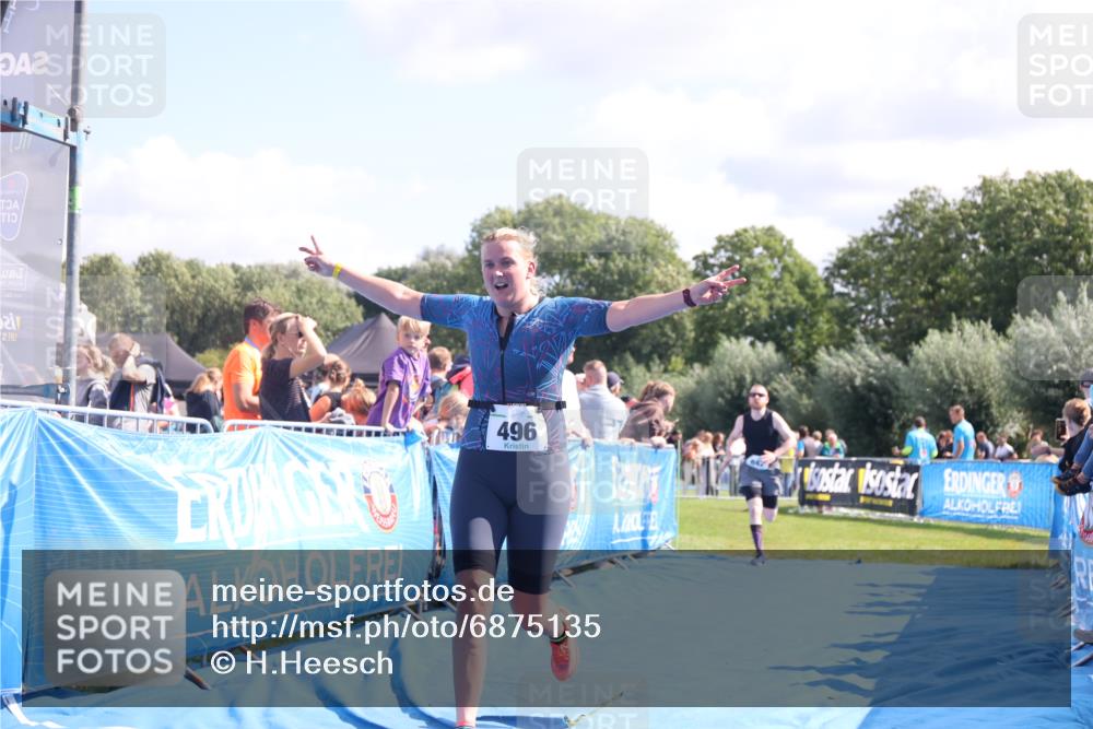 25.08.2024 - Elbe Triathlon Hamburg H.Heesch http://msf.ph/oto/6875135 25.08.2024 11:39:58 Ziel 496, 642, 1609 meine-sportfotos.de