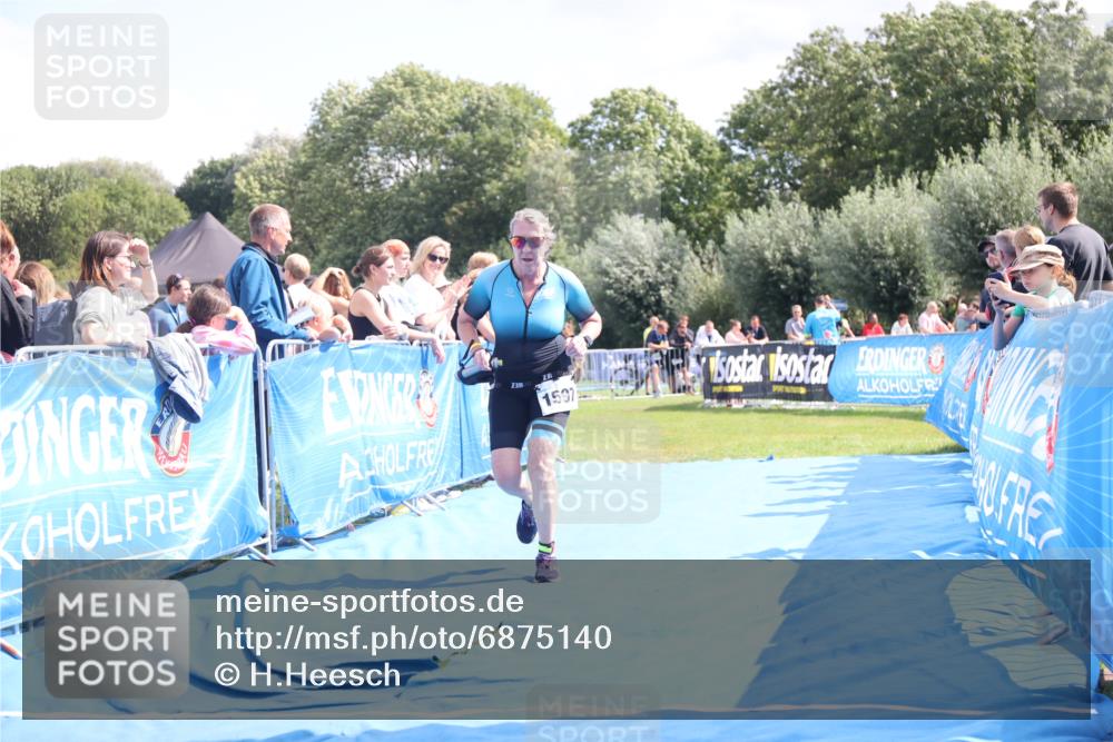 25.08.2024 - Elbe Triathlon Hamburg H.Heesch http://msf.ph/oto/6875140 25.08.2024 12:02:11 Ziel 450, 1597 meine-sportfotos.de