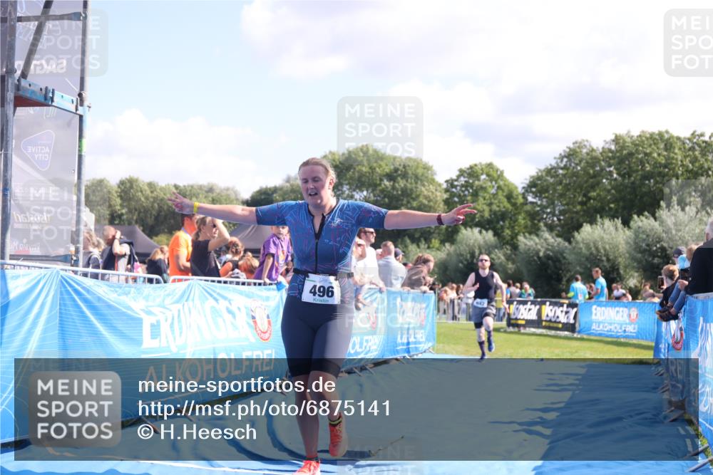 25.08.2024 - Elbe Triathlon Hamburg H.Heesch http://msf.ph/oto/6875141 25.08.2024 11:39:58 Ziel 496, 642, 1609 meine-sportfotos.de