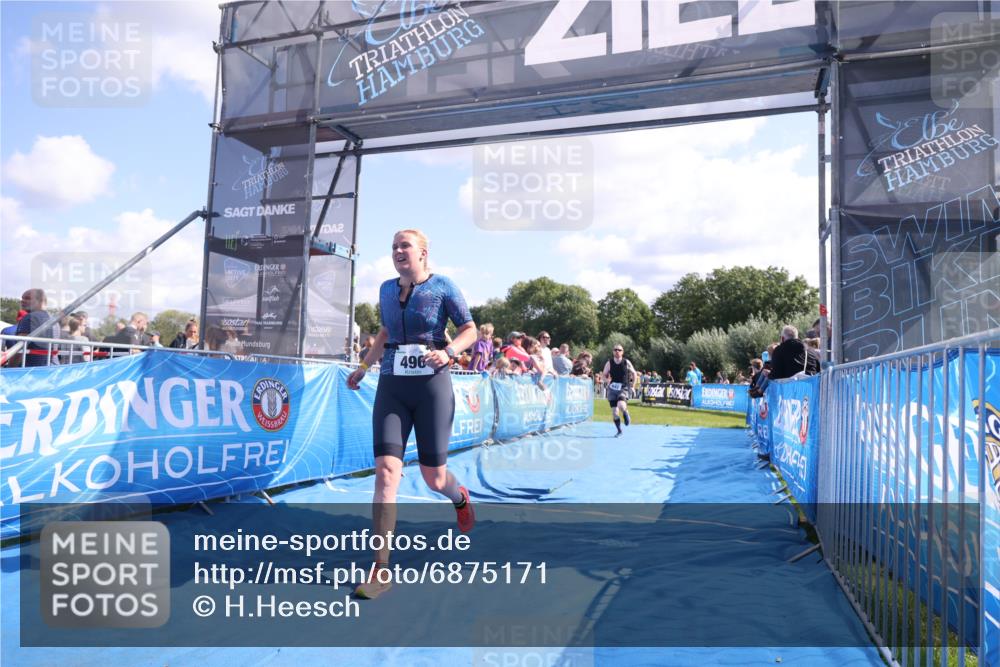 25.08.2024 - Elbe Triathlon Hamburg H.Heesch http://msf.ph/oto/6875171 25.08.2024 11:39:59 Ziel 496, 642, 1609 meine-sportfotos.de