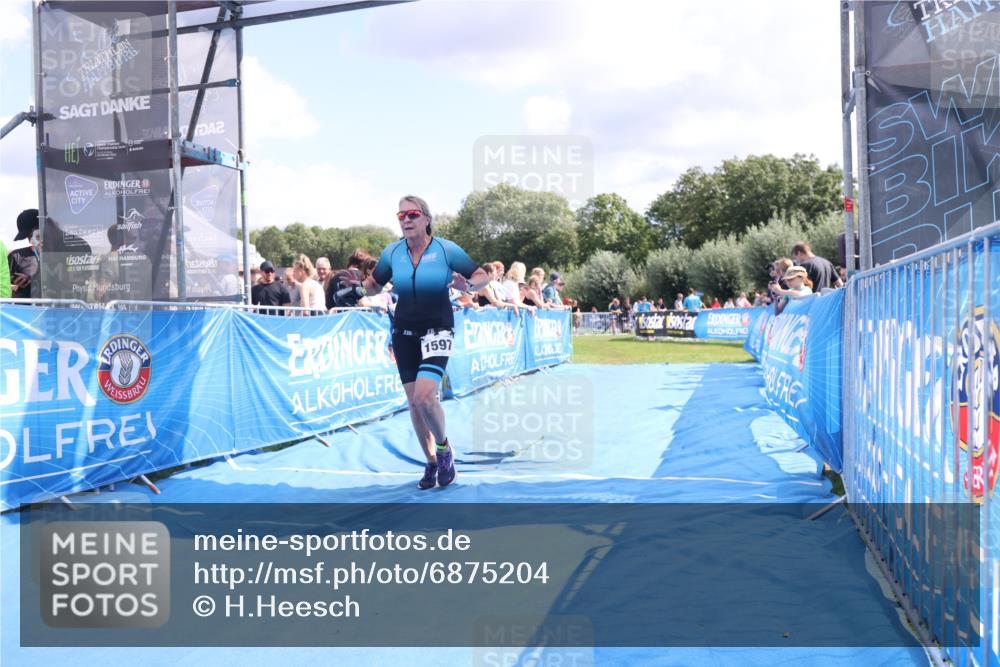 25.08.2024 - Elbe Triathlon Hamburg H.Heesch http://msf.ph/oto/6875204 25.08.2024 12:02:12 Ziel 450, 1597 meine-sportfotos.de