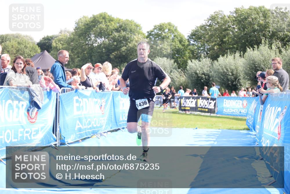 25.08.2024 - Elbe Triathlon Hamburg H.Heesch http://msf.ph/oto/6875235 25.08.2024 12:02:37 Ziel 521, 1436, 1686, 1710 meine-sportfotos.de