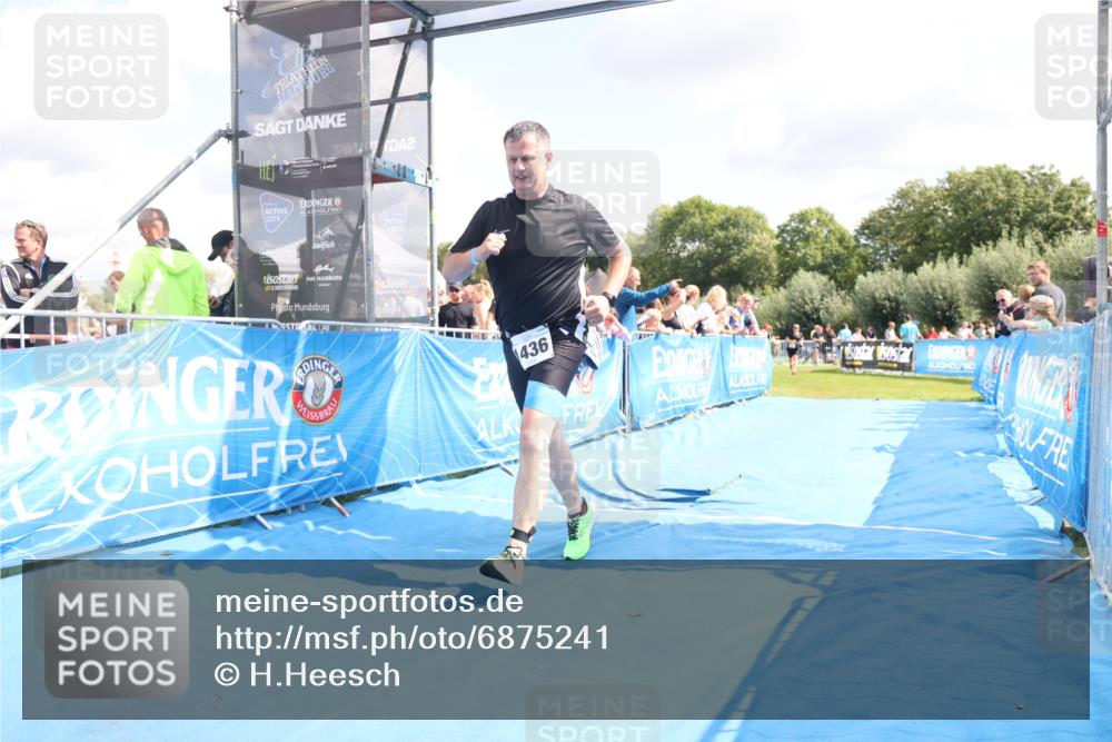 25.08.2024 - Elbe Triathlon Hamburg H.Heesch http://msf.ph/oto/6875241 25.08.2024 12:02:38 Ziel 521, 1436, 1710 meine-sportfotos.de