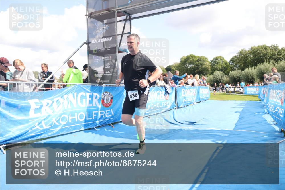 25.08.2024 - Elbe Triathlon Hamburg H.Heesch http://msf.ph/oto/6875244 25.08.2024 12:02:38 Ziel 521, 1436, 1710 meine-sportfotos.de